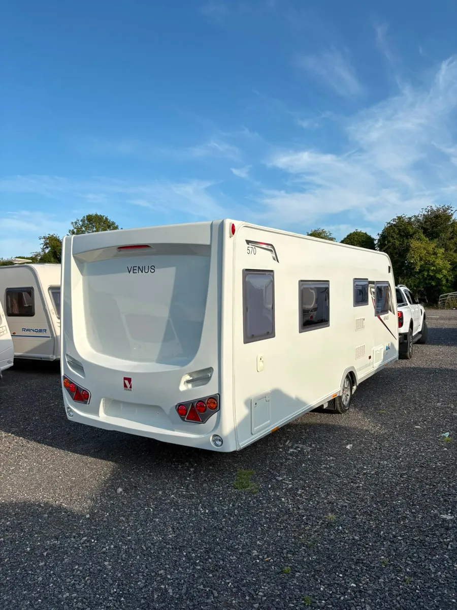 2019 Lunar Venus 570 4 Berth Island Bed Caravan - Image 3