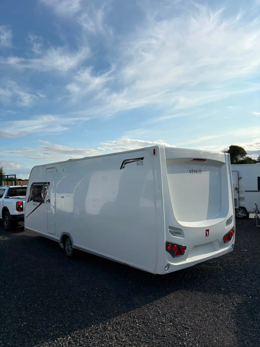 2019 Lunar Venus 570 4 Berth Island Bed Caravan - Image 2