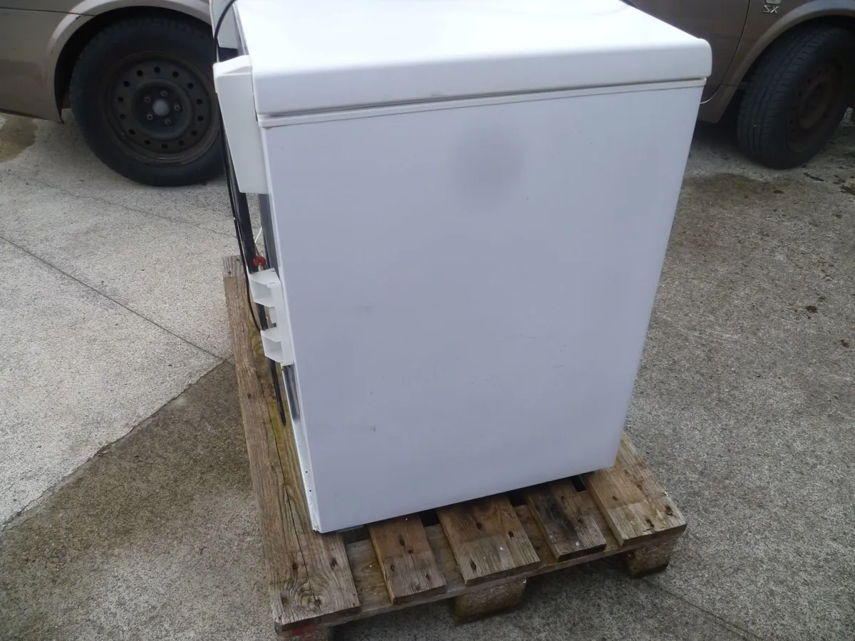 Whirlpool Chest Freezer - Image 3