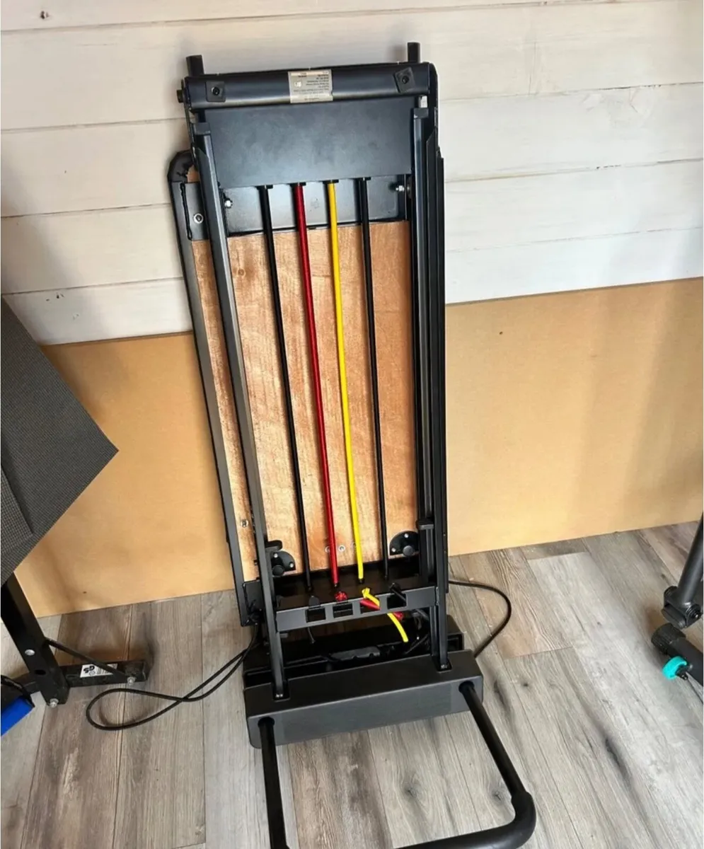 Aeropilates machine with jump board - Image 2