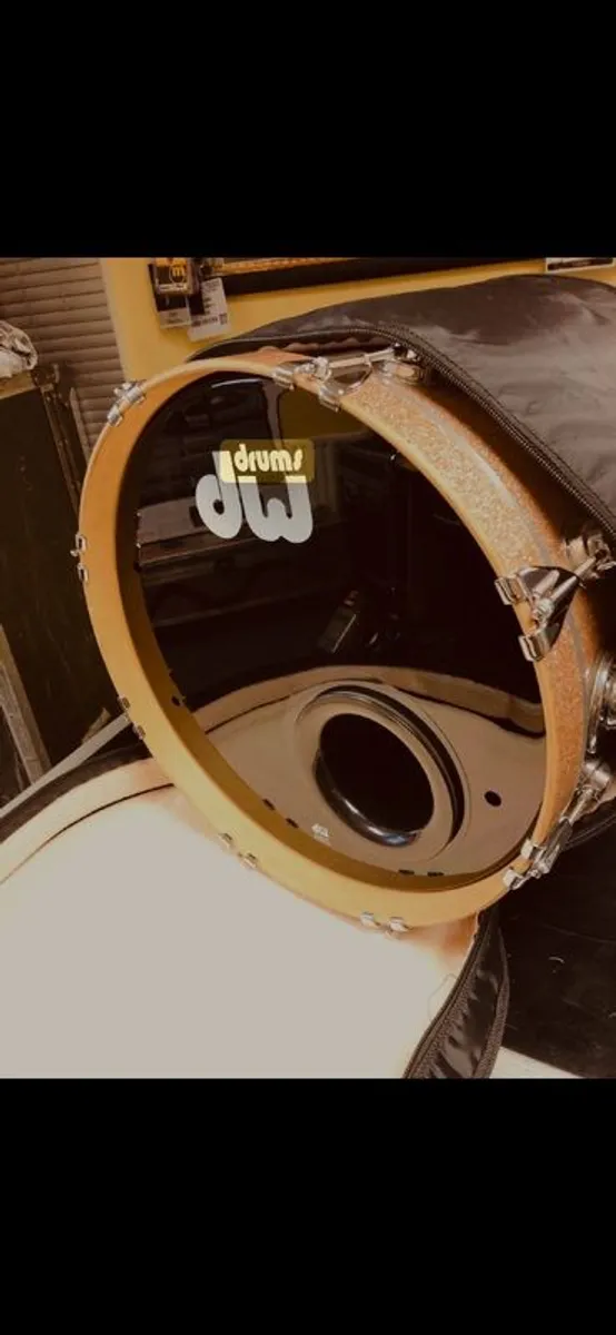 Dw Collectors Series Maple Drum Kit - Image 2