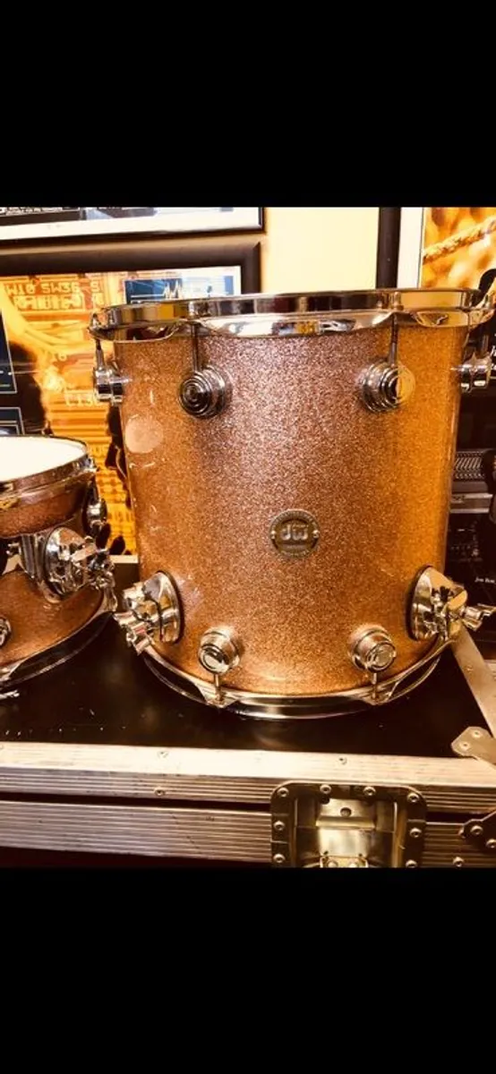 Dw Collectors Series Maple Drum Kit - Image 3