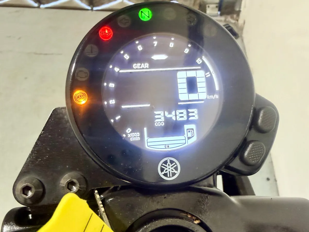 YAMAHA XSR 700 2024 TRADE INS WELCOME - Image 3