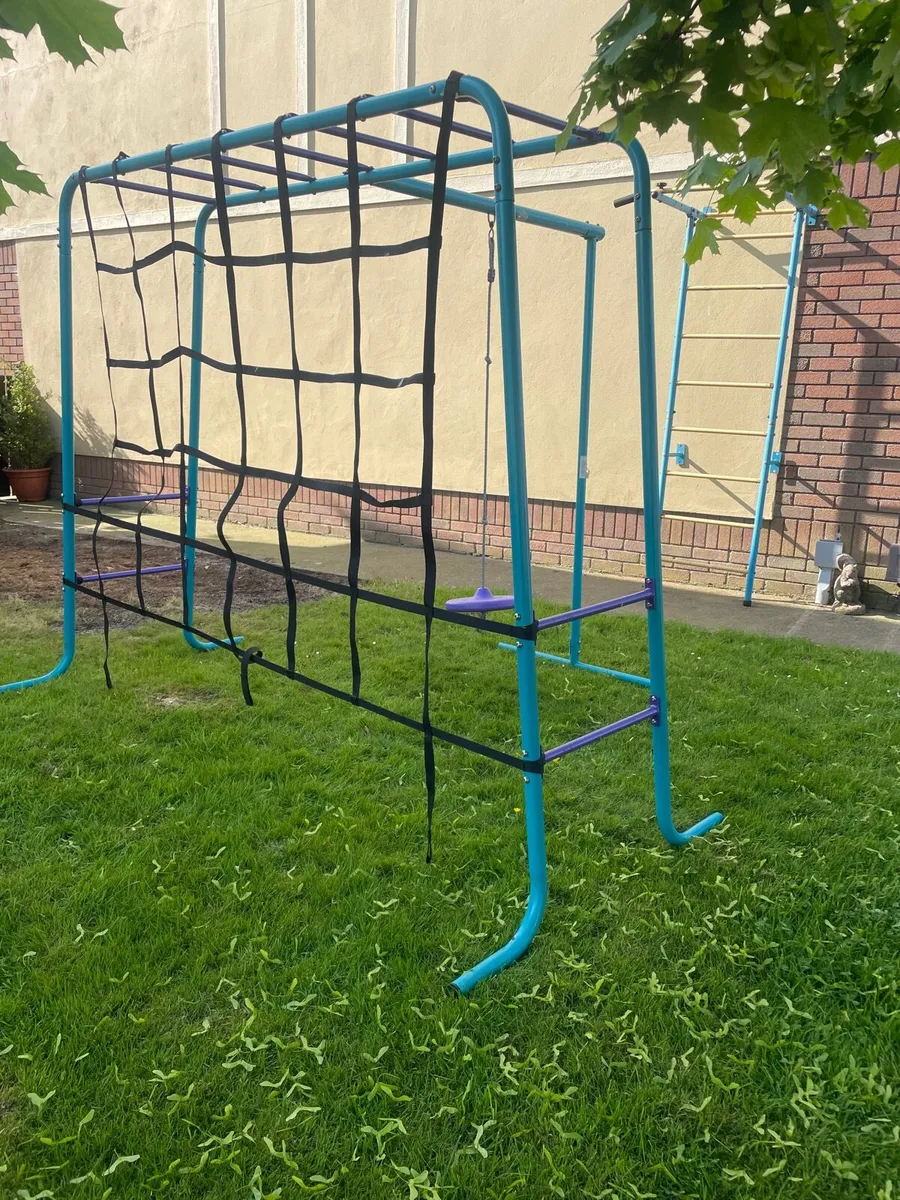 Kids swing  climbing frame and other - Image 4