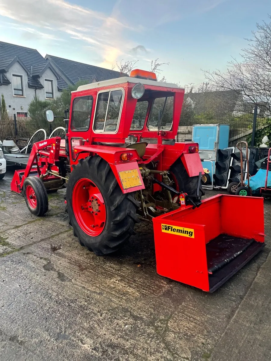 Vintage zetor tractor 4712 with quicke loader - Image 1