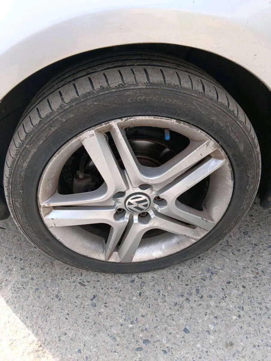 Breaking VW golf Mk6 2010 1.6tdi - Image 3