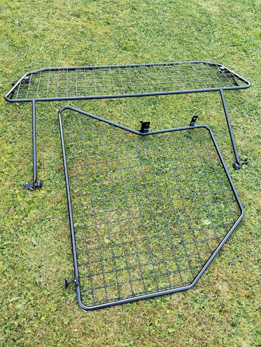 Nisan Xtrail, Qashqai  Dog guard with Boot Divider - Image 1