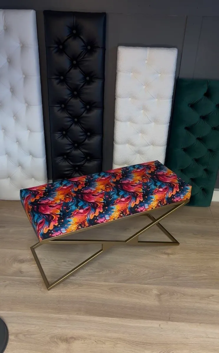 Metal-Framed X-Style Bench Floral Velvet with Gold - Image 1