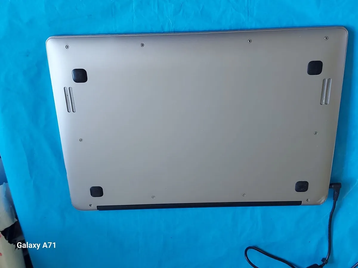 ACER ChromeBook, Silver, 16GB, in excellent condit - Image 4