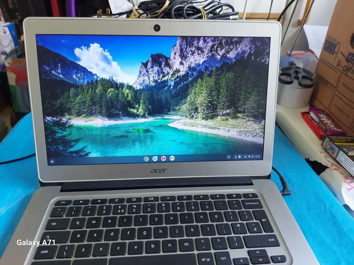 ACER ChromeBook, Silver, 16GB, in excellent condit - Image 1