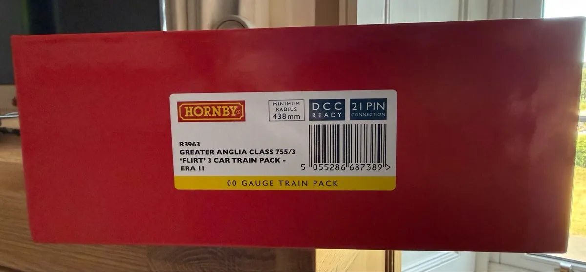 Hornby Class 755 Flirt - Image 3