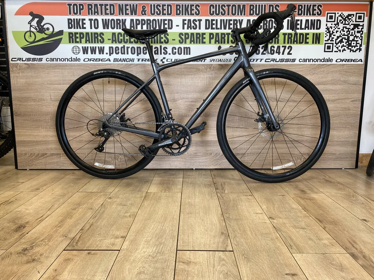 Giant contend AR 4 (like new) - Image 1