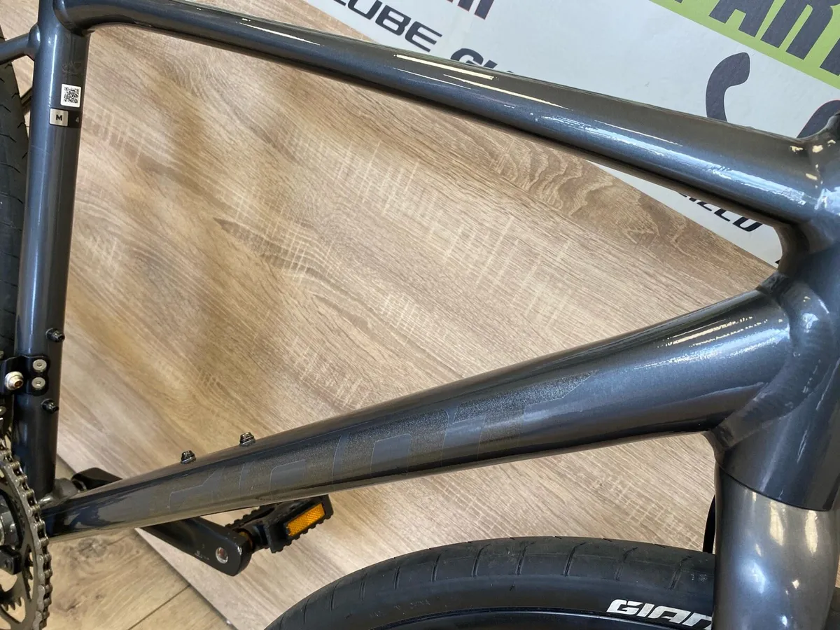 Giant contend AR 4 (like new) - Image 3
