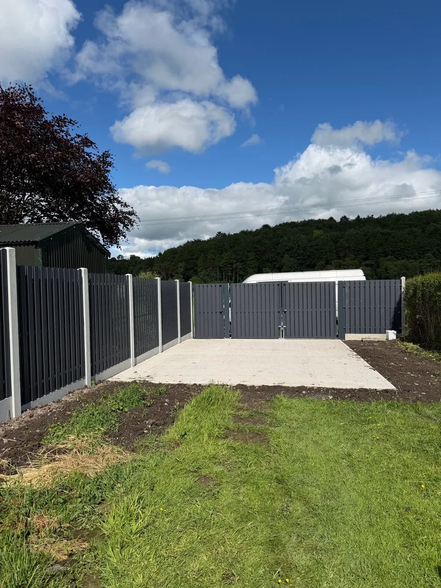 Metal fence panels. Low maintenance. - Image 4