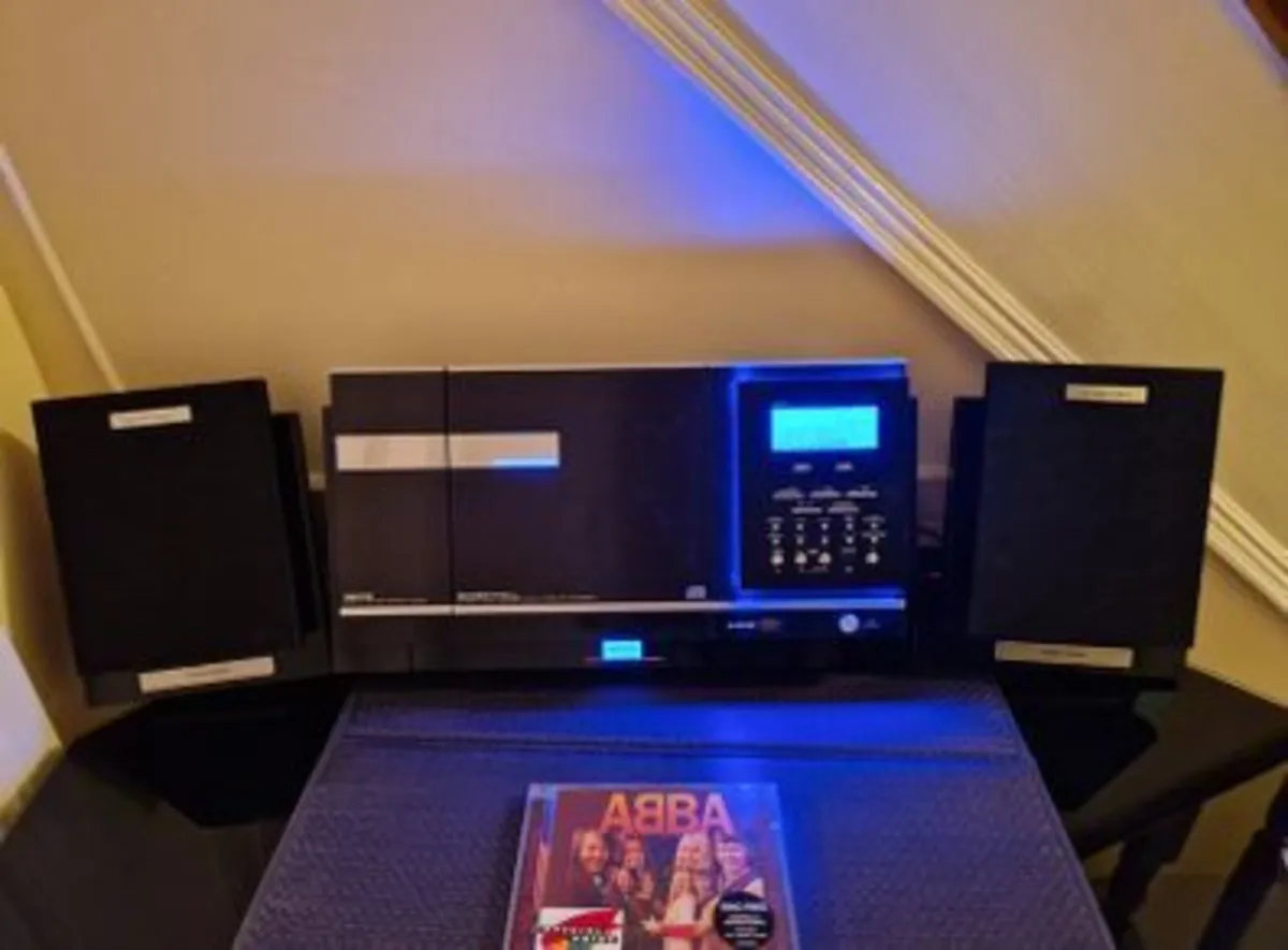 Morphy Richards Hifi System TUNER CD MP3 USB AUX - Image 1