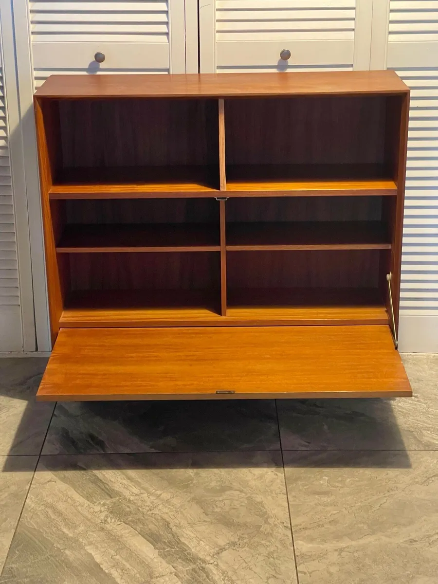 Mid century utility cabinet - Image 4