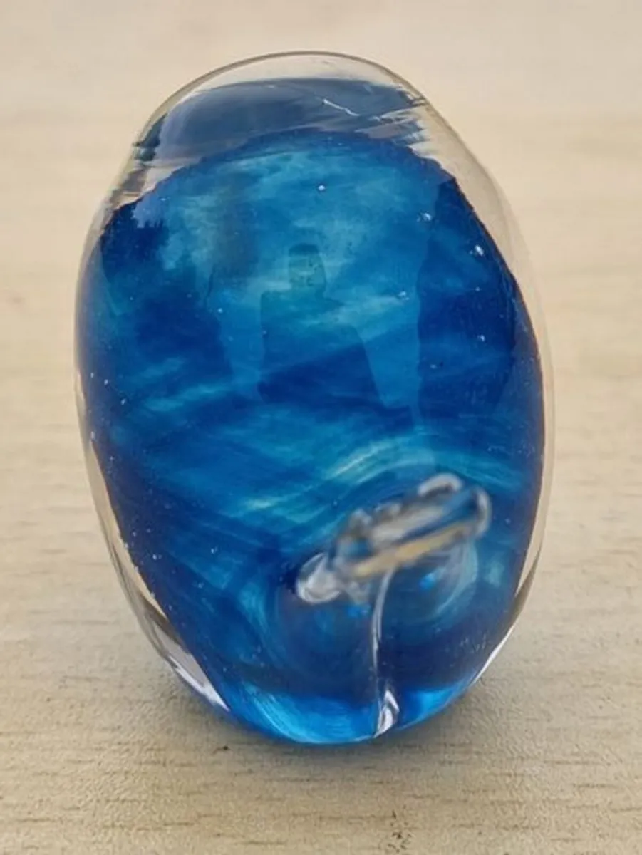 Mdina art glass small bird figurine - Image 2