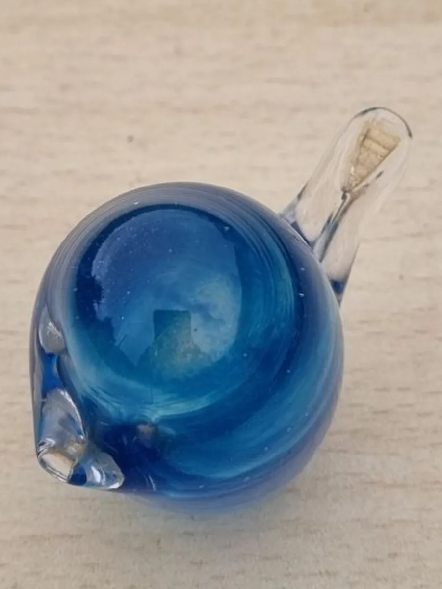 Mdina art glass small bird figurine - Image 4
