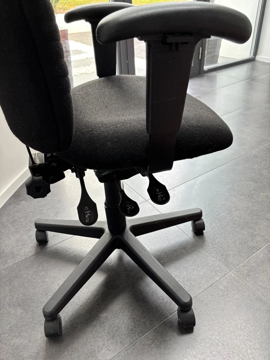 Office Chair - Image 3