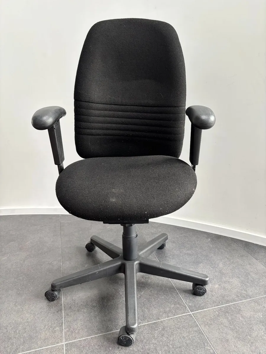 Office Chair - Image 1