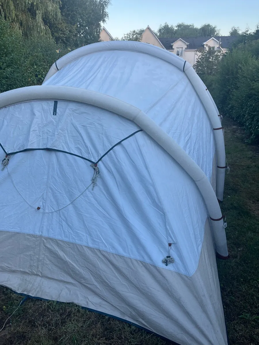 4 person inflate Tent - Image 2