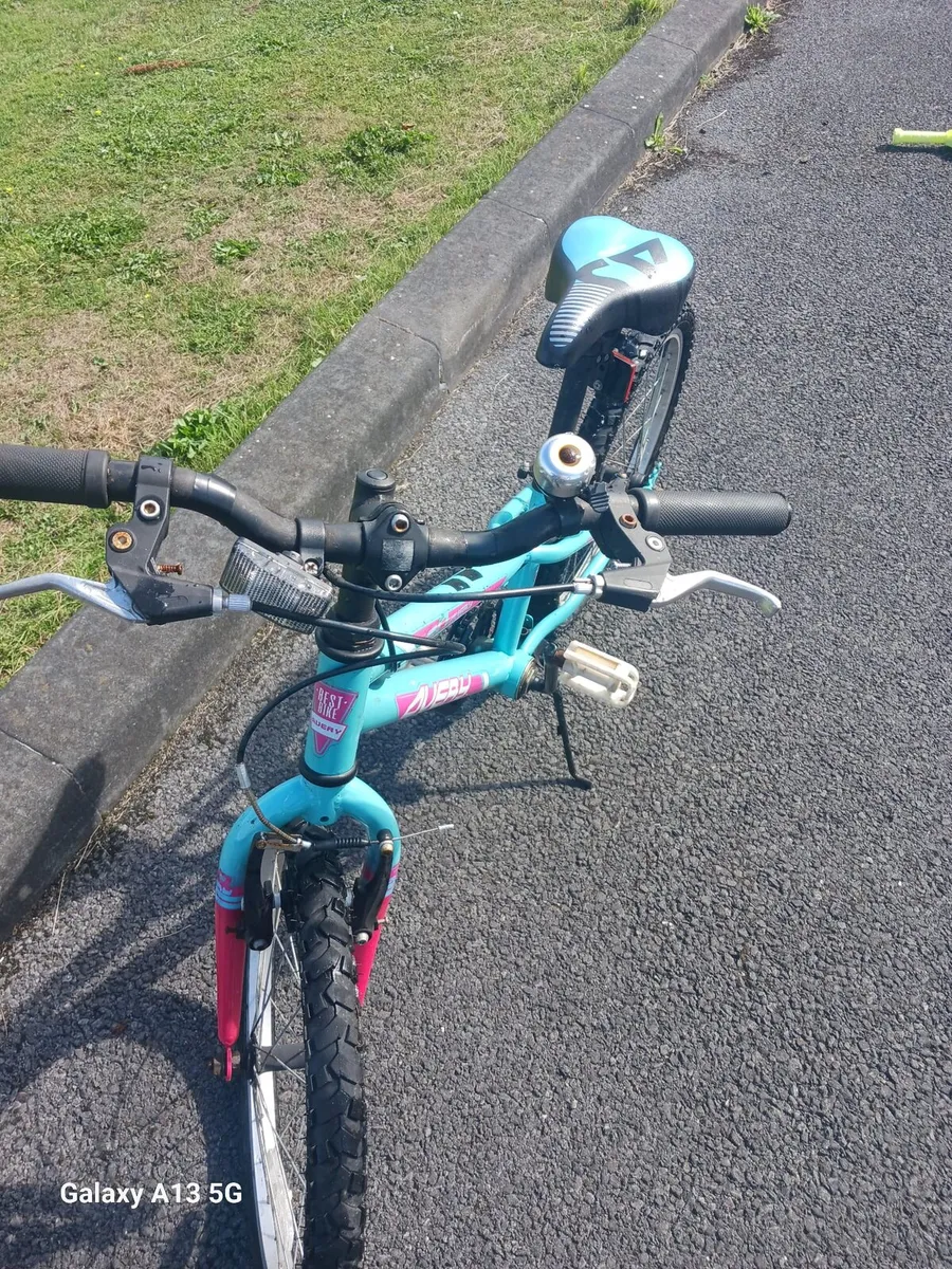Bicycles - Image 3