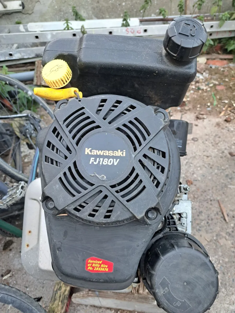 Lawnmower engine - Image 1