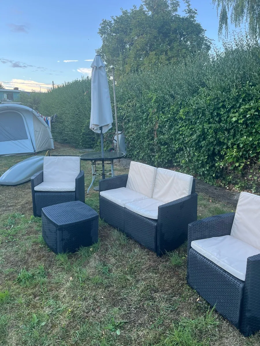 2 + 1 + 1 rattan sofa - Image 1