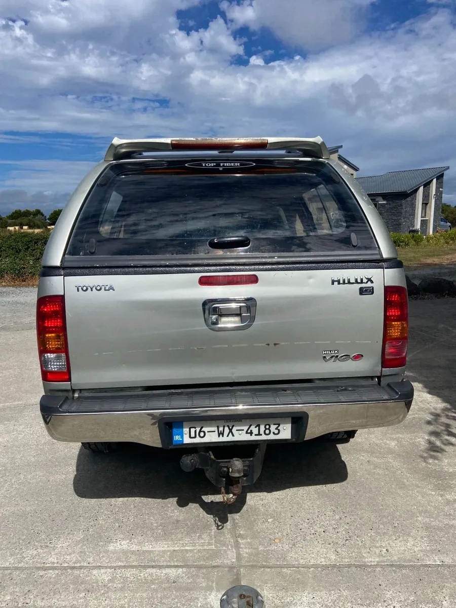 TOYOTA HILUX 3.0 Crew Cab !! - Image 3