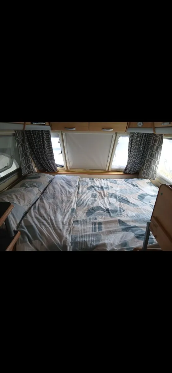 Sterling Europa 520 4 Berth Caravan - Image 4