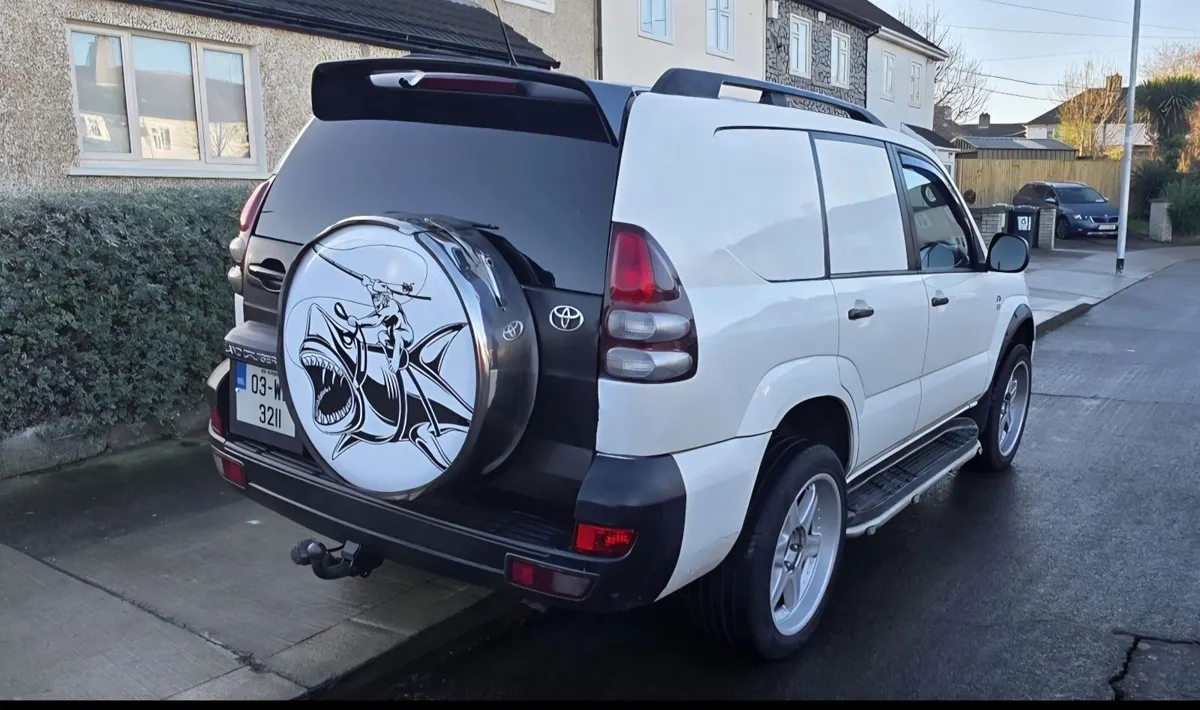 Toyota Land Cruiser 2003 - Image 3