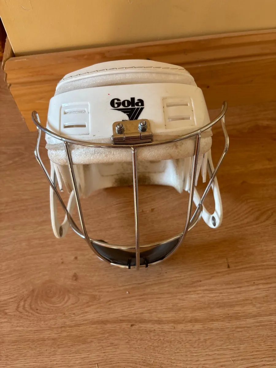 White gola - Image 1