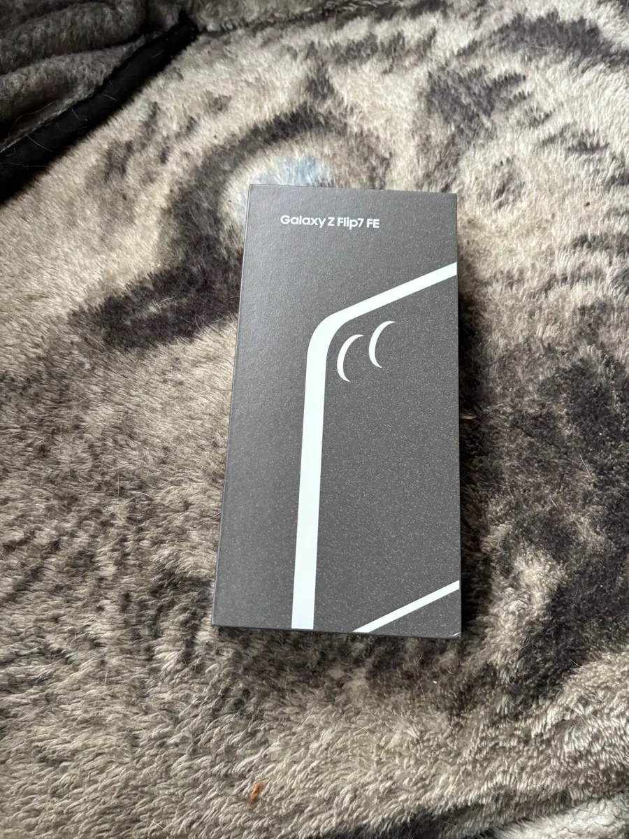 Samsung Z flip 7 FE - Image 3