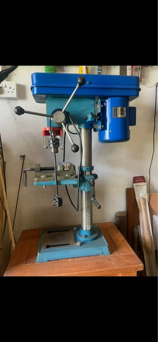 Drill Press with Holding Vice
