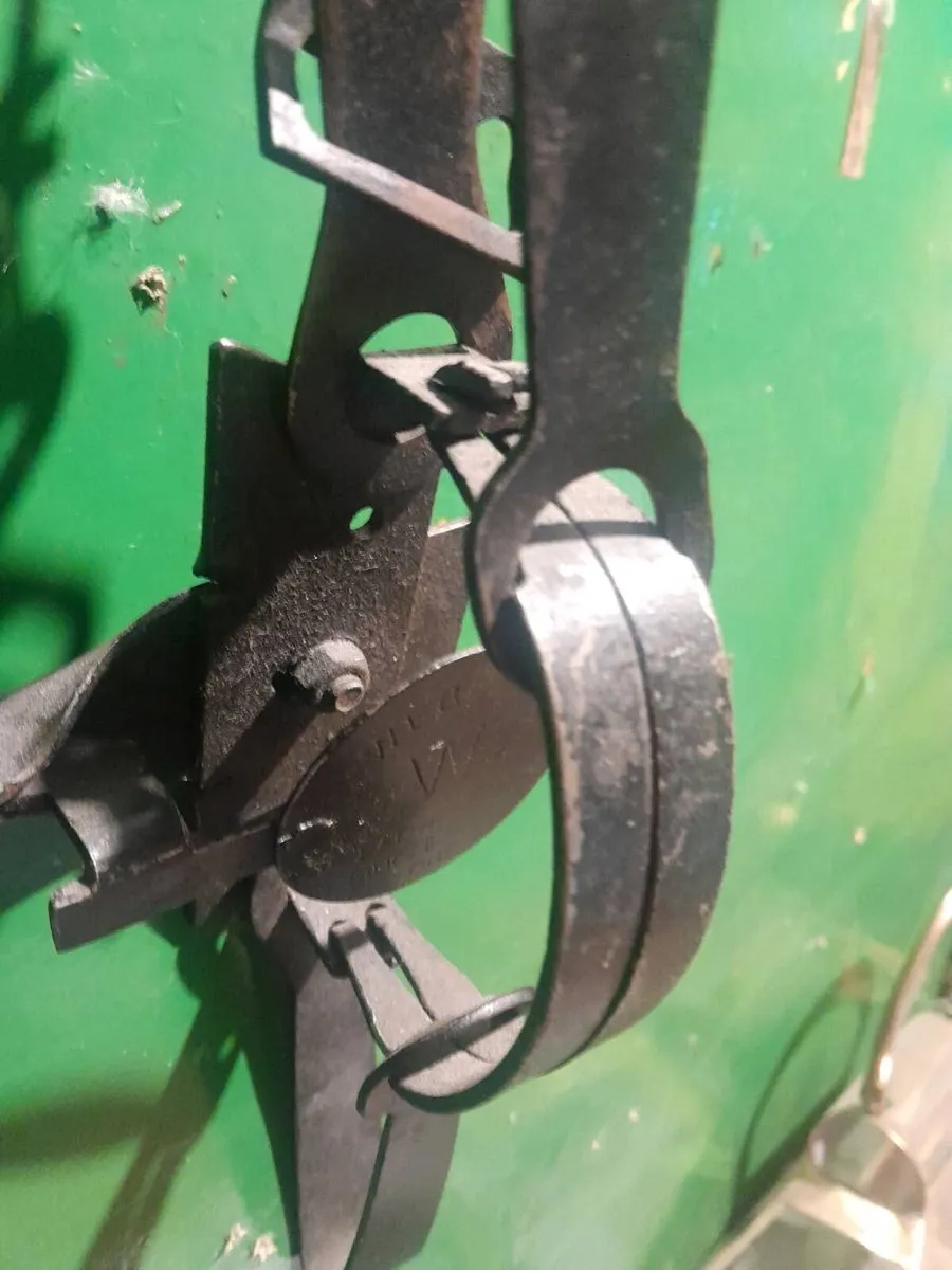 Vintage  webley  w 2 verman trap - Image 2