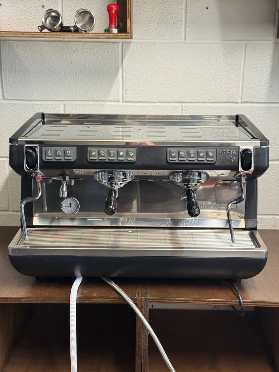 Nuova Simonelli Appia Commercial coffee machine - Image 1