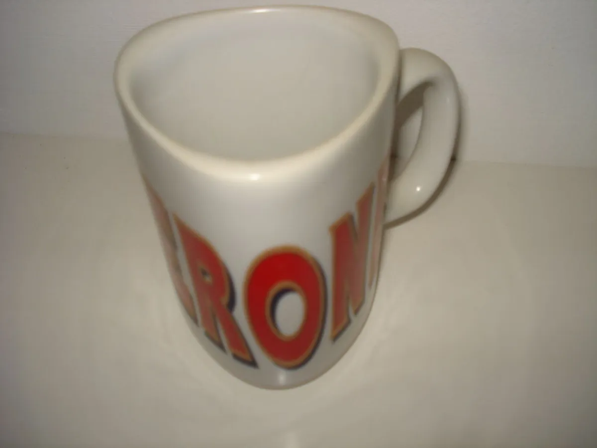 TOBLERONE RARE TRIANGULAR MUG. - Image 3