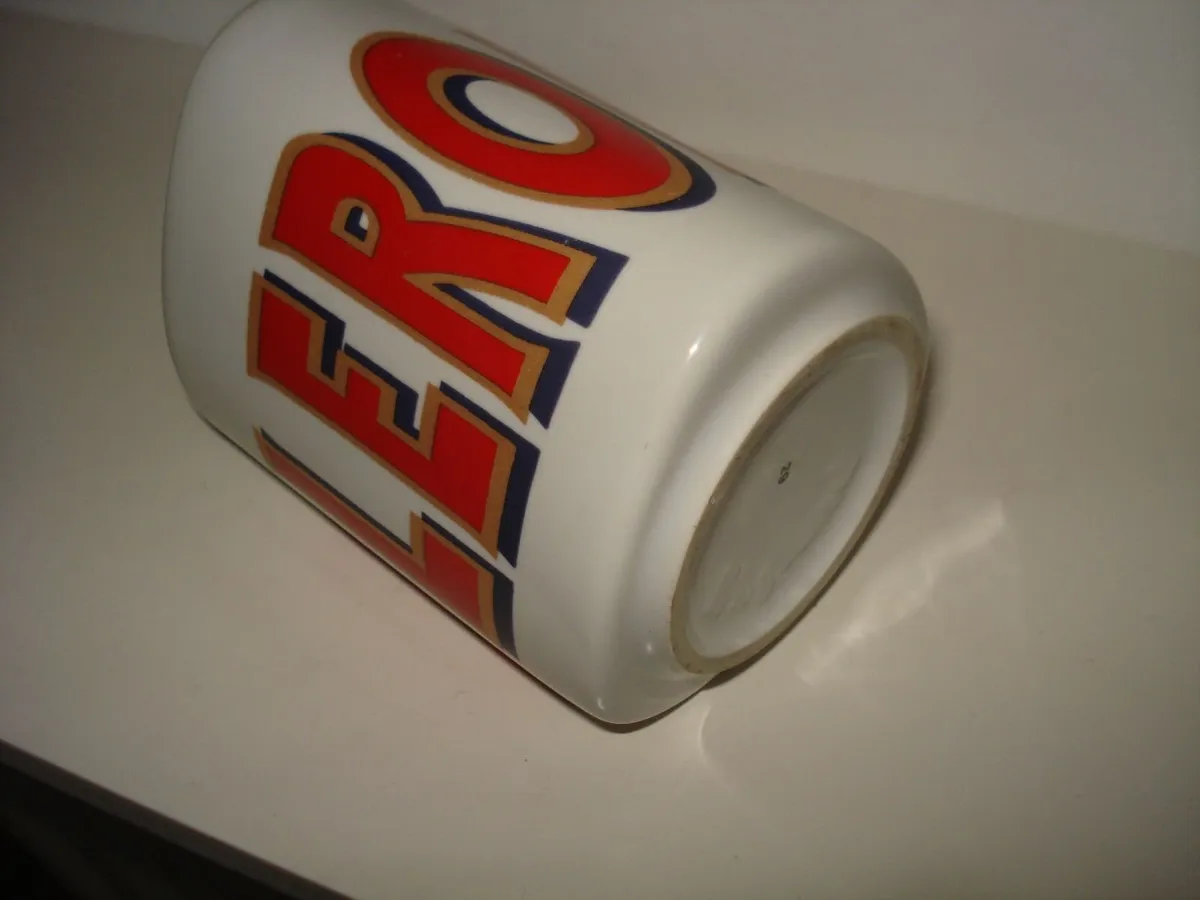 TOBLERONE RARE TRIANGULAR MUG. - Image 4