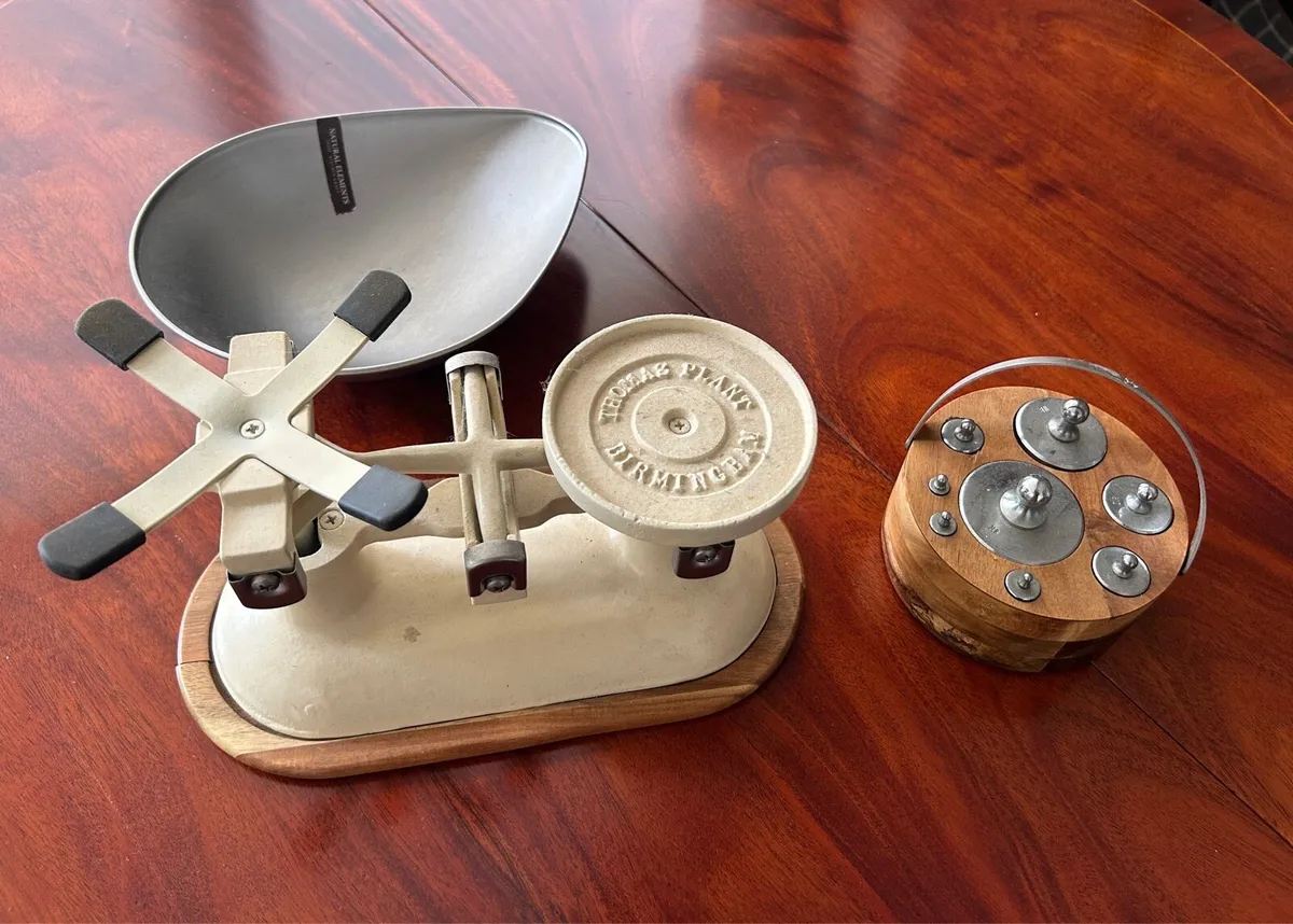 Kitchen Scales - Image 2