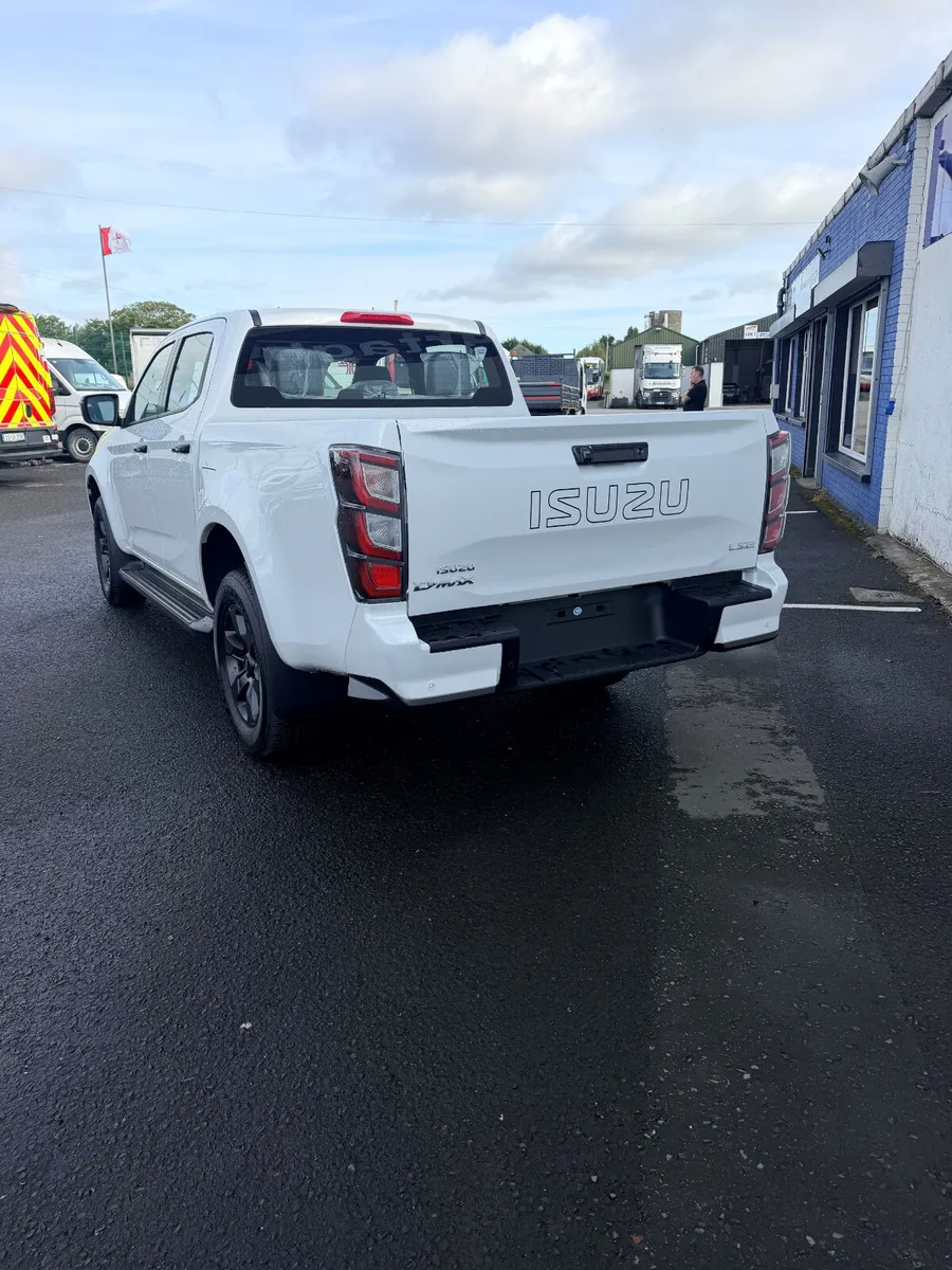 2026 ISUZU LSE DMAX - Image 4