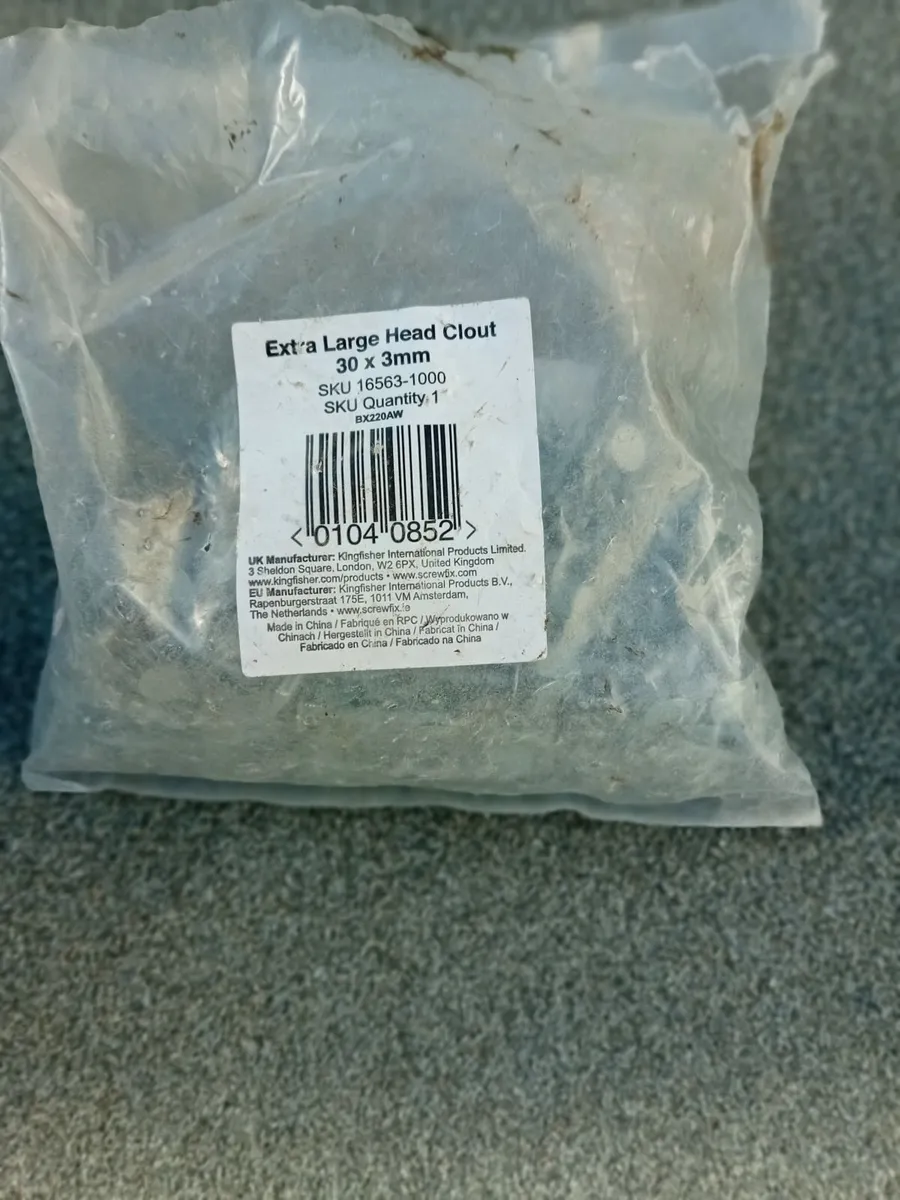 Wood Shed Roof Felt, Clout Nails, Roof Felt Glue - Image 1