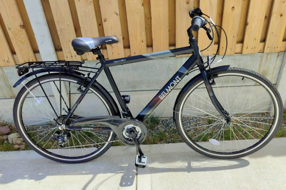 Apollo Belmont Hybrid Bike (Men/Unisex) w/ Gear - Image 1