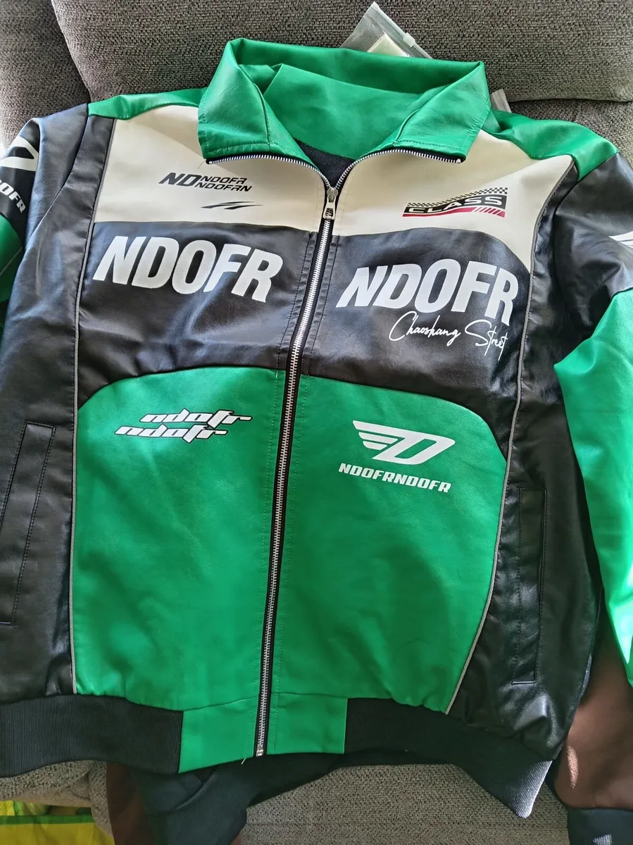 New leather motorcycle jacket size large & boots - Image 1
