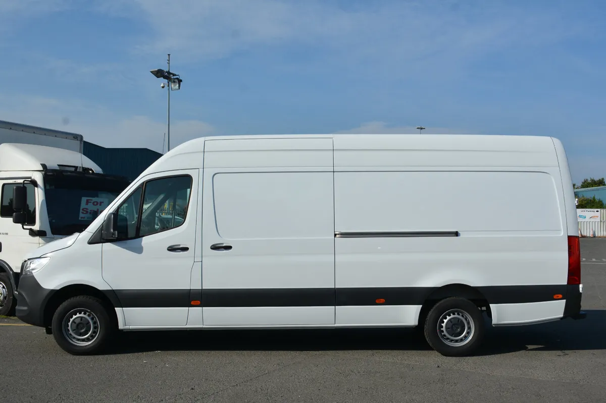 Mercedes-Benz Sprinter LWB - Low Km - Image 2