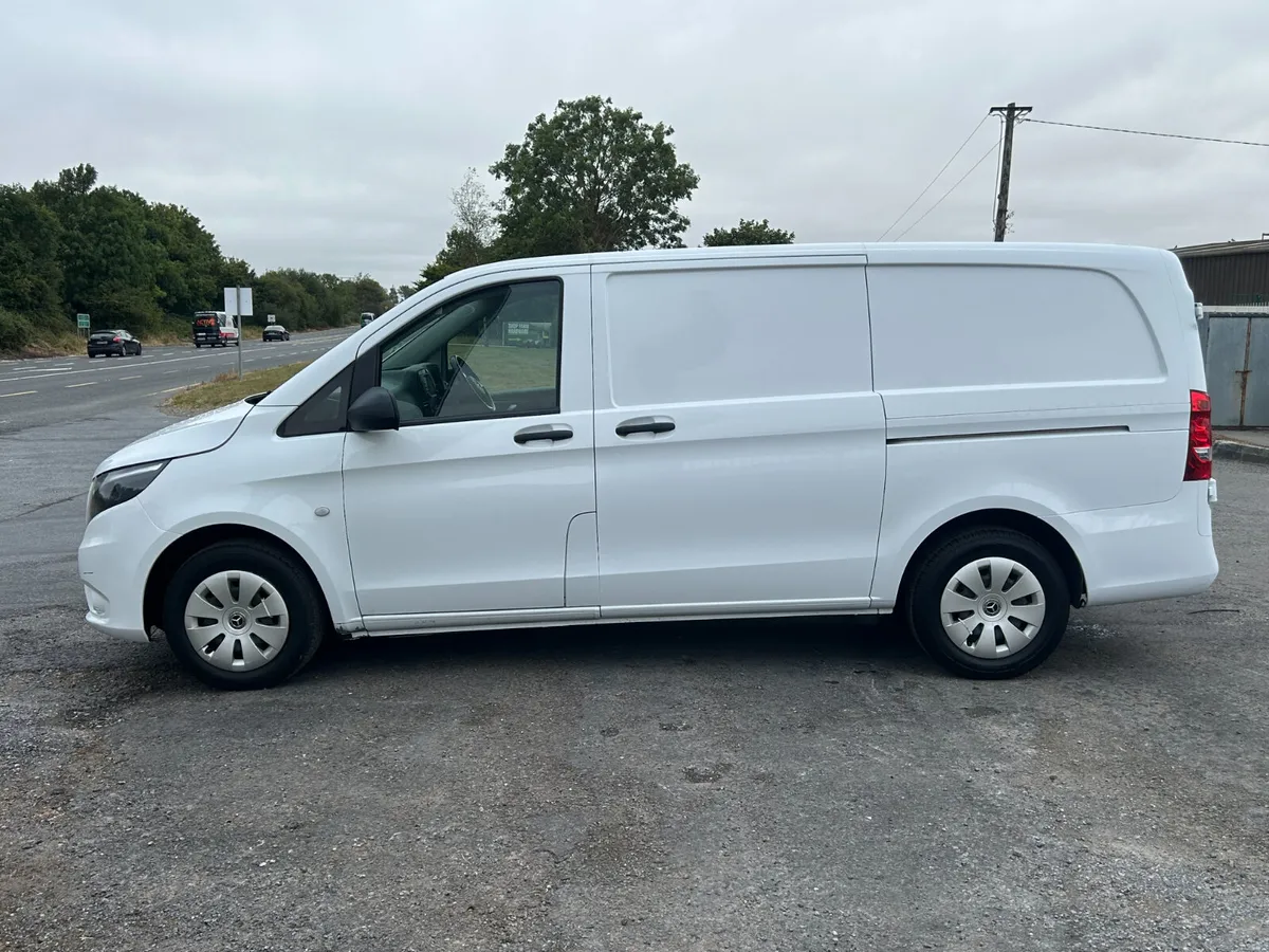 Mercedes-Benz Vito 2024 AUTOMATIC - Image 3