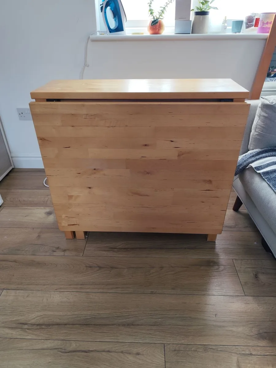 Table for sale - Image 1