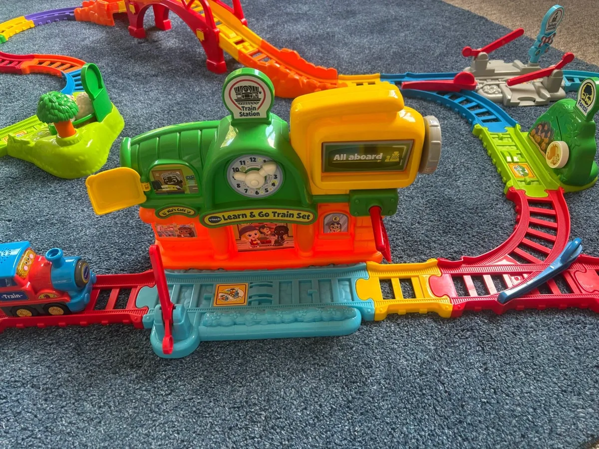 VTech Toot-Toot Drivers Train Set - Image 4