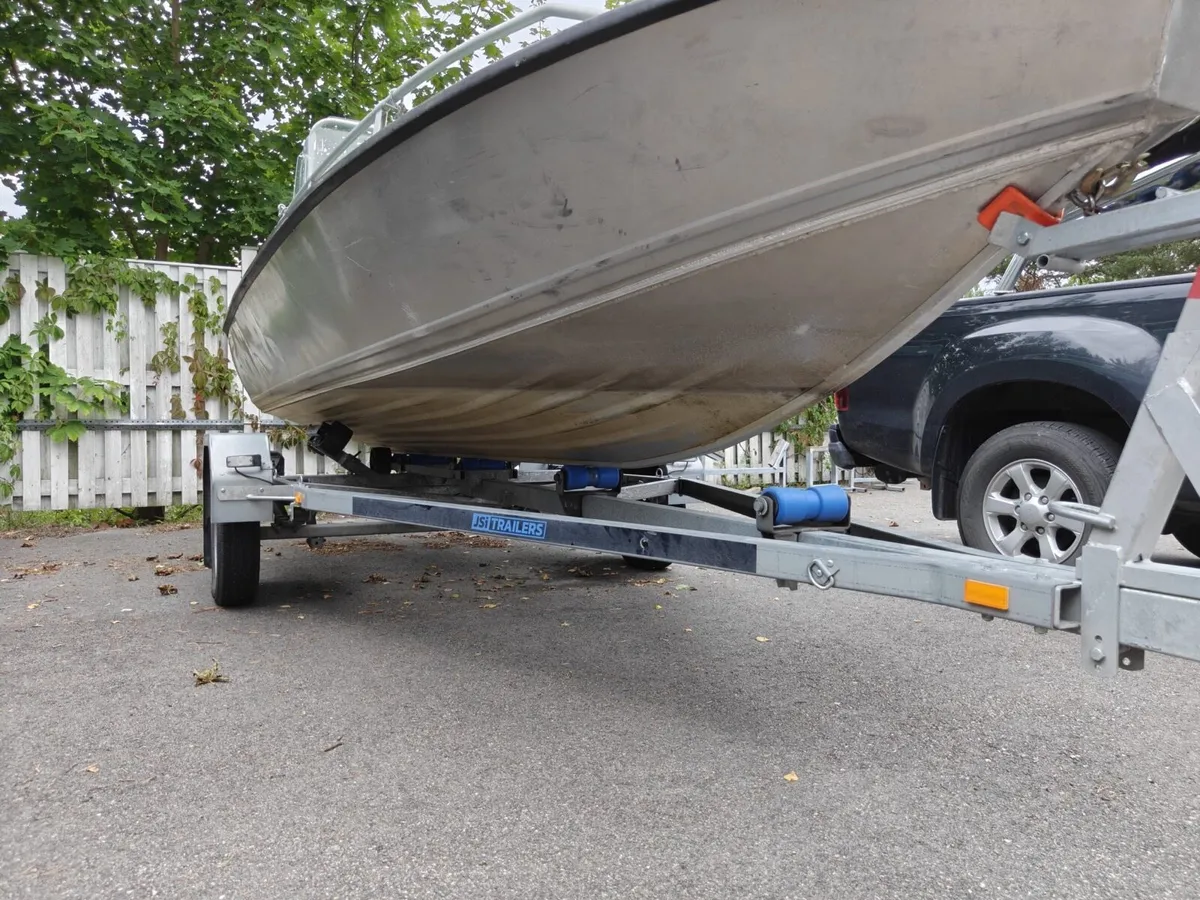 Fishing boat buster m - Image 4