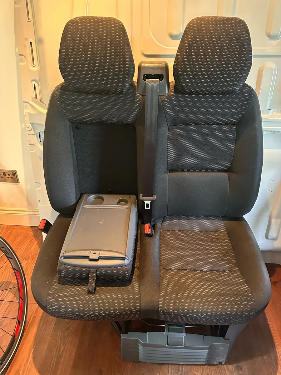 Double passenger seat - Image 2