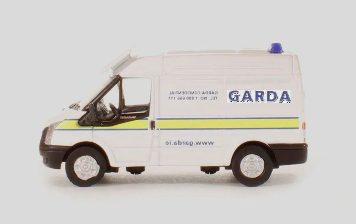 1;76 Die cast Garda van, Free Post - Image 4